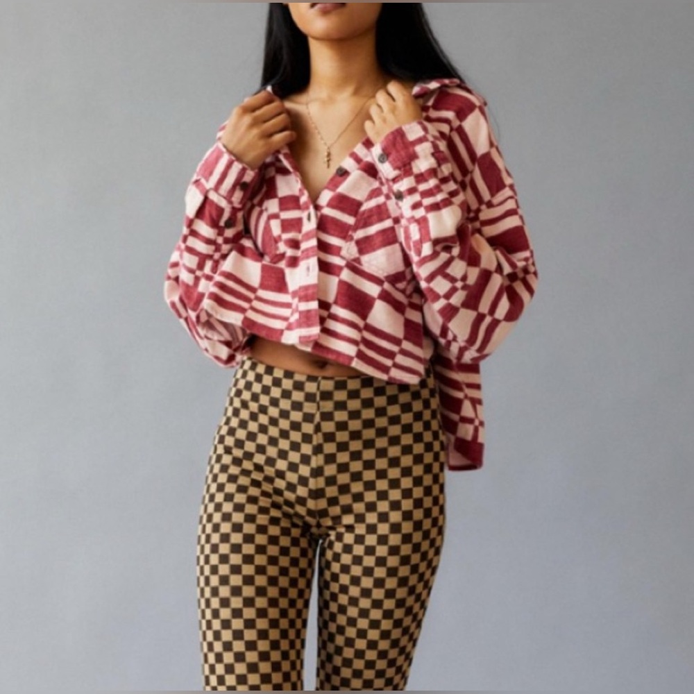 Urban Outfitters BDG Red White Checkered Caleb Crop Flannel Button Down Shirt - Picture 2 of 8